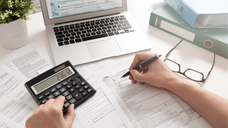 Fiscalité et obligations légales pour la location courte durée en Vendée