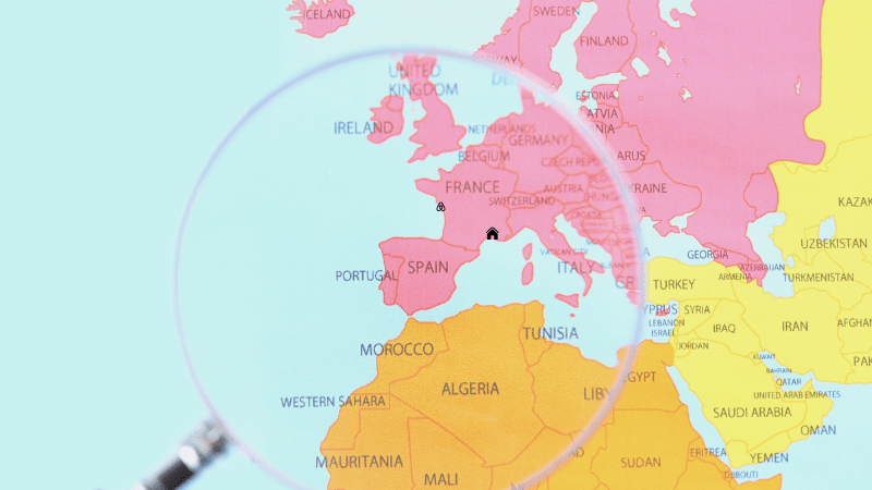 Carte illustrant la gestion d’une location saisonnière à distance